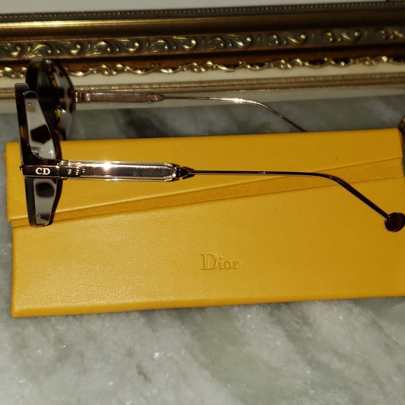 Christian Dior Umbrage Round Tortoise Shell Havanna Red Gold Sunglasses - Picture 4 of 11